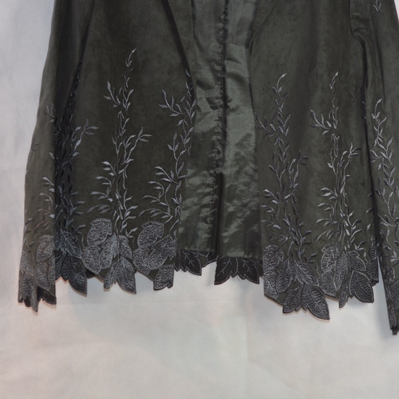 Tall Ladies Embroidered Green Suede Skirt Suit SZ 10 Denard's Ltd - Picture 4 of 11